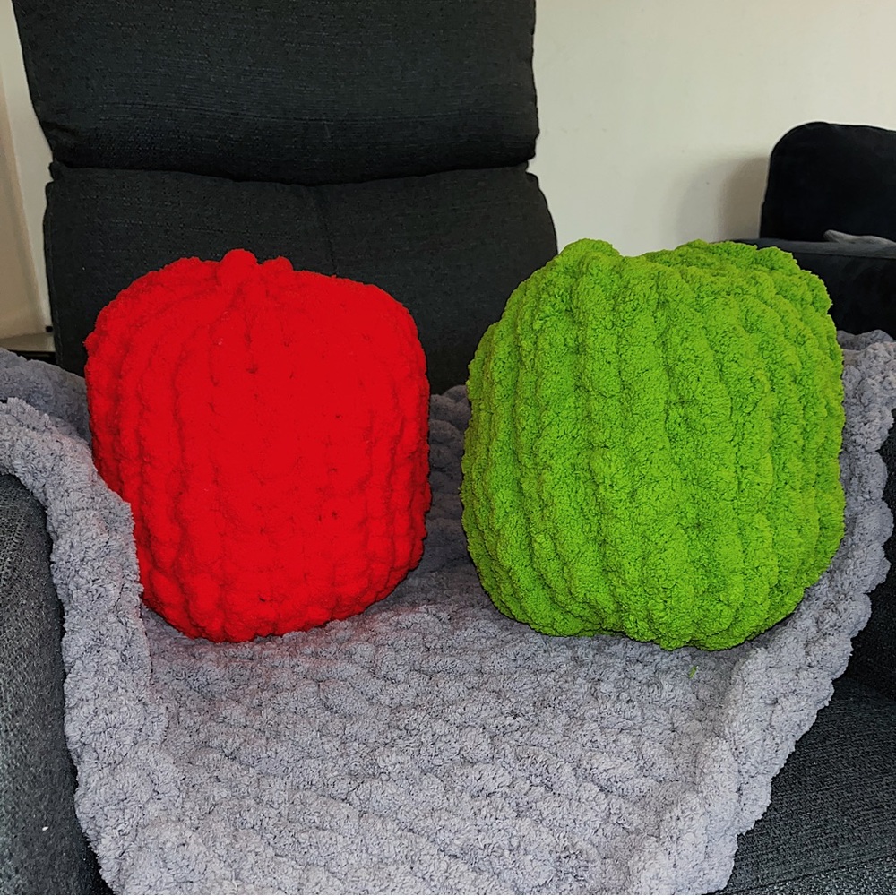 Christmas Chunky Knot Pillows